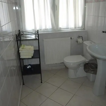 Otel Bajkowy Zakatek Guzowy Piec